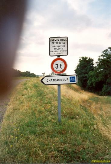 Es gibt Radwege!