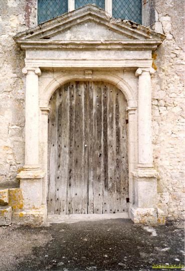 Kirchentor in Lorges