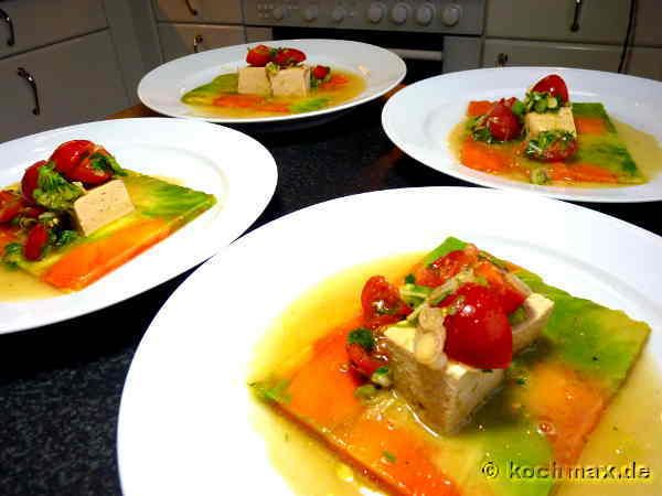 Avocado-Papaya-Carpaccio mit Tomatensalsa und Limetten ...