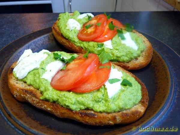 Crostini mit Zucchinipüree - Crostini con crema di zu ...