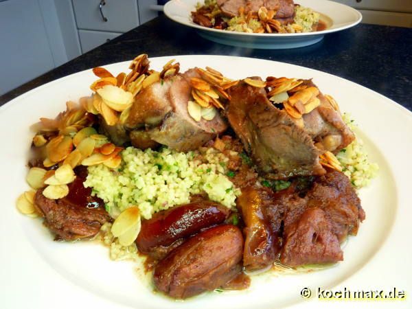 Entenbrust-Tajine mit Datteln, Honig und Orangenblütenwasser