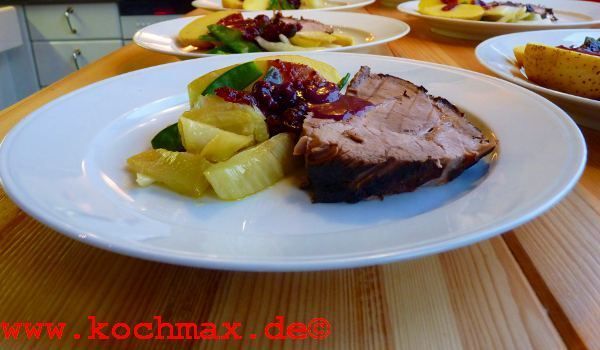 Cranberrysauce zu falschem Wildschweinbraten