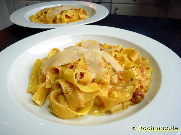 Bandnudeln mit frischen Feigen