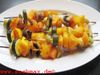 Fruchtspiesschen mit Gemüsen