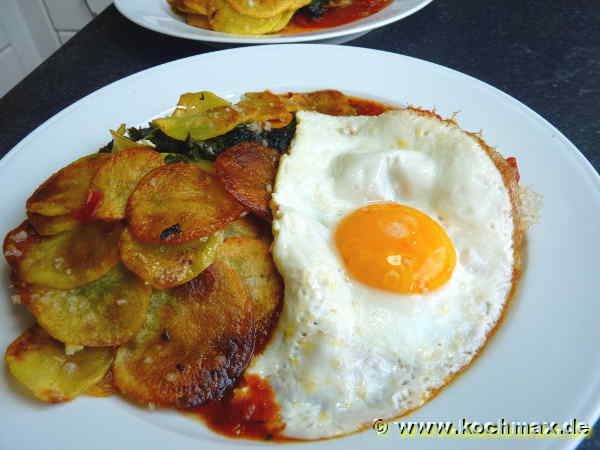 Gebratene Kartoffeln mit Spinat und Ricotta gefüllt