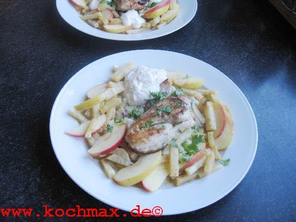 Gebratenes Barschfilet mit Apfelsellerie