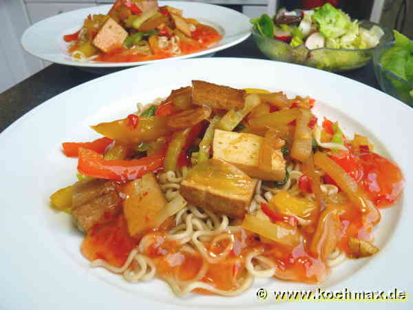 Gebratenes Gemüse mit Tofu