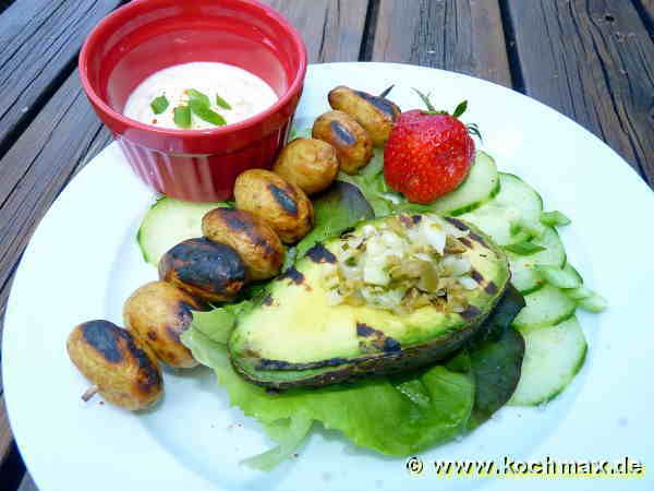 Gefüllte Avocados mit Meersalzkartoffeln