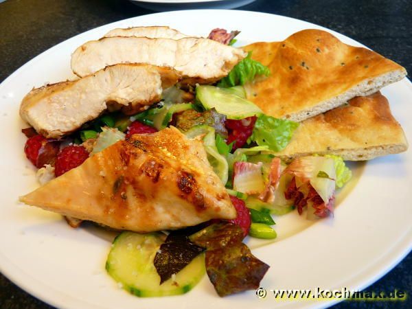 Gegrillte Hähnchenbrust mit Spinat-Himbeer-Salat