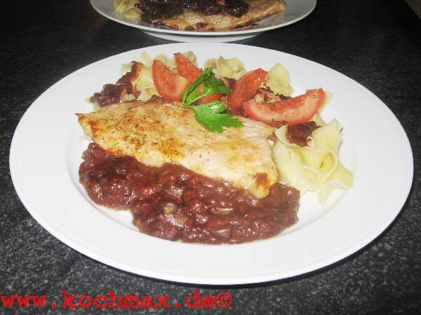 Schweineschnitzel in Gemüsesauce mit Schokolade