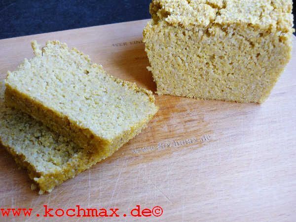 Glutenfreies Quinoa-Brot mit Mais- und Buchweizenmehl