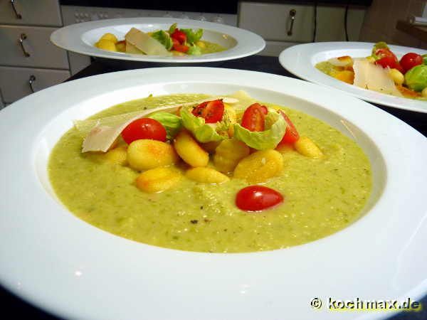 Gnocchi mit Rosenkohlsosse