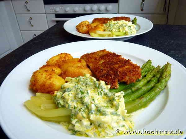 Grüner Spargel mit grüner Sauce