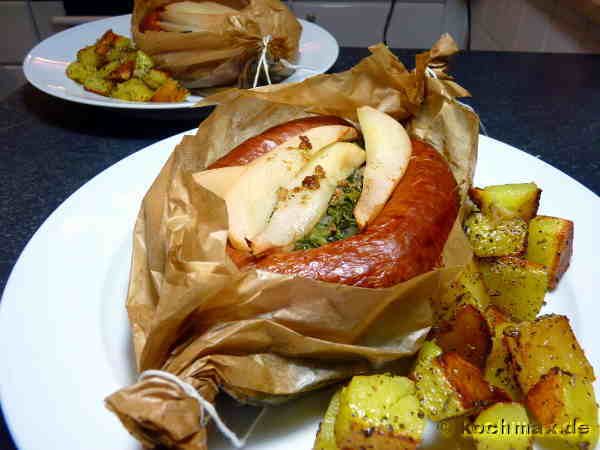 Grünkohl mit Kochwurst und Birne »en papillote«