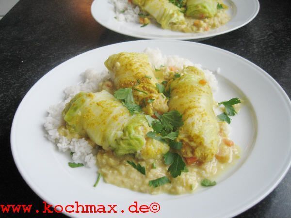 Kabeljau in Chinakohl auf Currysauce