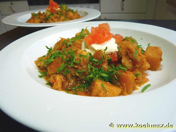 Kartoffelgulasch mit Frühlingszwiebeln