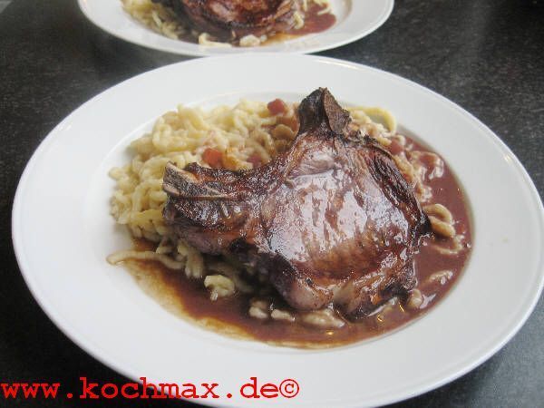 Schweinekotelett in Würziger Rotweinsauce