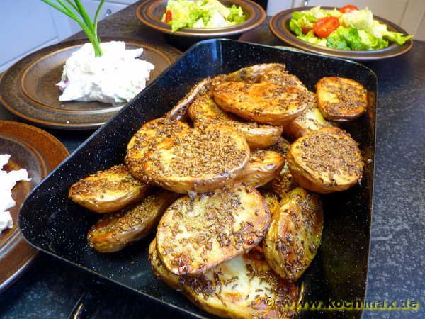 Kümmelkartoffeln mit Radieschenfrischkäse