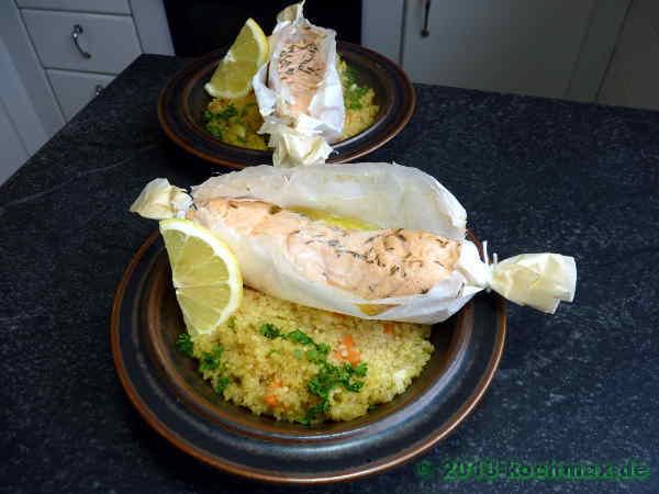 Lachsforelle mit Gemüsecouscous in der Bratfolie gegart