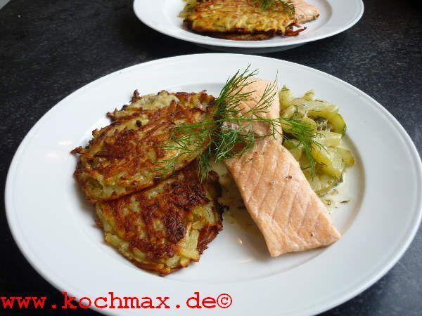 Lachs auf Gurken-Dill-Gemüse