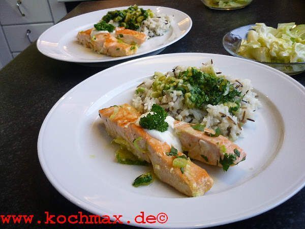 Lachsfilets in Orangen-Wasabi-Sauce