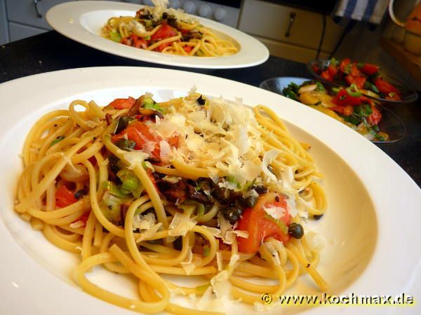 Gemüse-Linguine mit Kapern