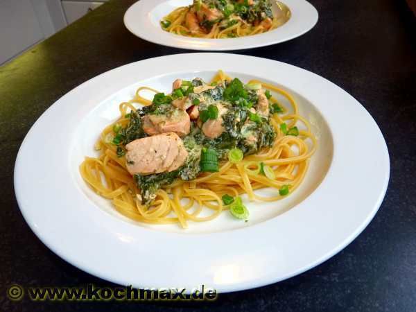 Linguine mit Lachs und Spinat