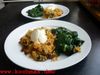 Mangoldröllchen mit Rosinenreis