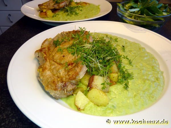 Nackensteaks mit Erbsenpüree