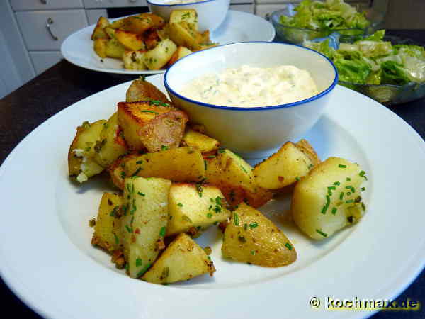 Nusskartoffeln mit Curryquark