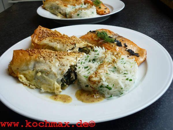 Orientalischer Strudel mit Rosinen und Pinienkernen