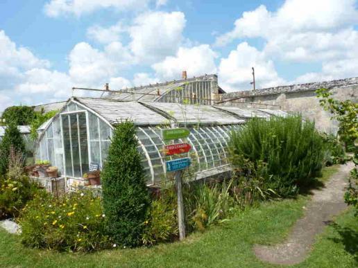 im Garten von Schloß Bourdaisiere