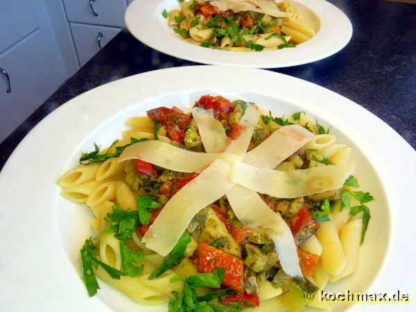 Penne mit Gemüsesauce