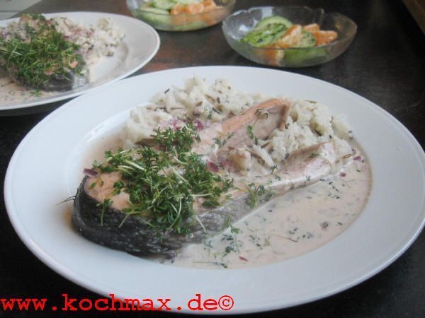 Pochierter Lachs mit Kressesauce