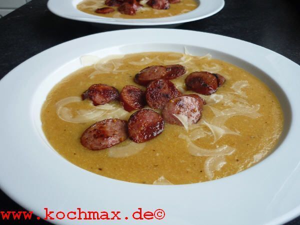 Polentasuppe mit Wurst