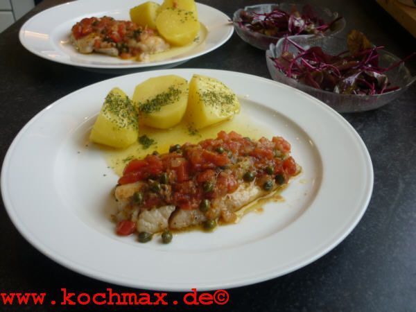 Rotbarschfilets mit Kapern, Sardellen und Tomaten