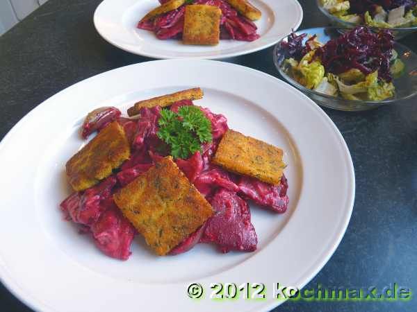 Rote Rüben mit Pastinaken und Kräuterpolenta