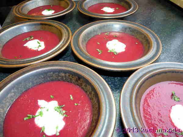 Rote-Bete-Suppe mit Meerrettichcreme