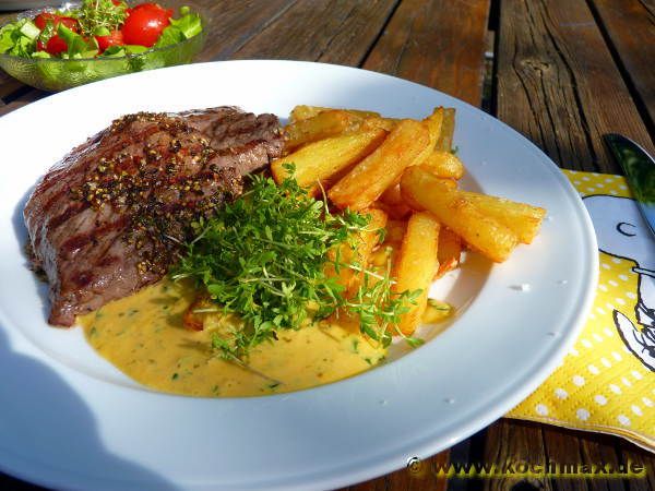 Gegrilltes Steak mit schneller Bernaise und Pommes Frites