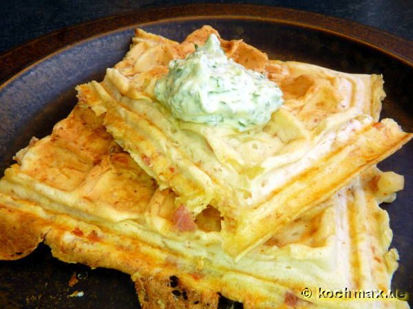 Schinken-Käse-Waffeln mit Frankfurter Kräuter-Quark