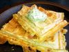 Schinken-Käse-Waffeln mit Frankfurter Kräuter-Quark