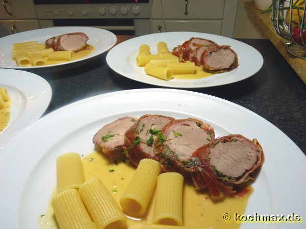 Gebackenes Schweinefilet mit Coppa und Majoran