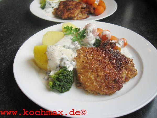 Schweineschnitzel mit Joghurtsauce