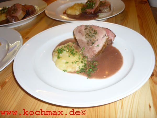 Gefülltes Schweinsfilet mit Saucisson