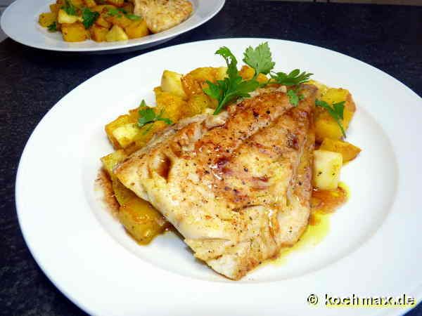 Seelachsfilet mit Kartoffelcurry und Rotweinsauce