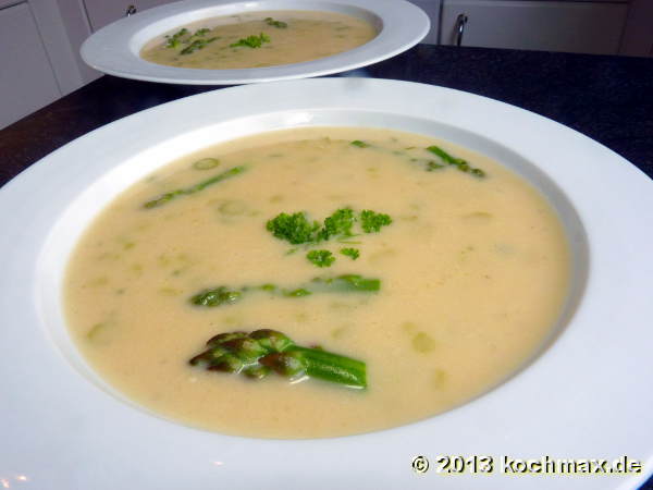 Spargelcremesuppe - Velouté d'asperges