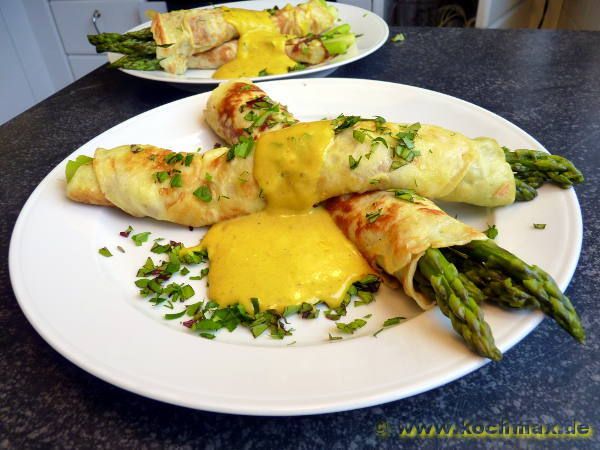 Spargelcrêpes mit Kräuter-Hollandaise