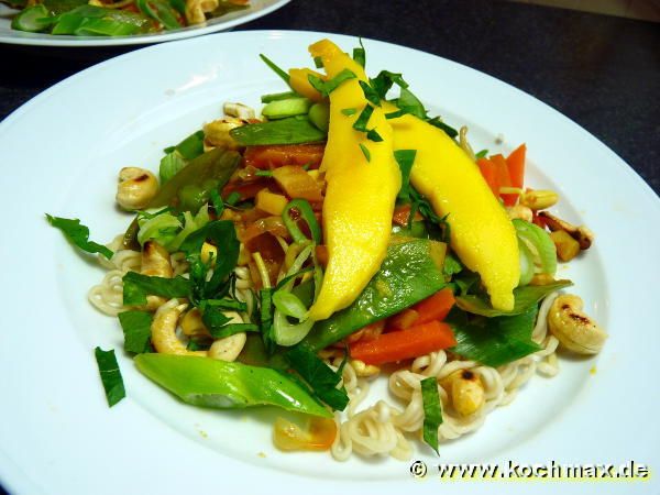 Wokgemüse mit Cashews