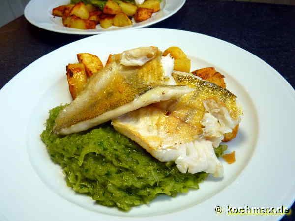 Gebratenes Filet vom Zander mit Grünem Sauerkraut