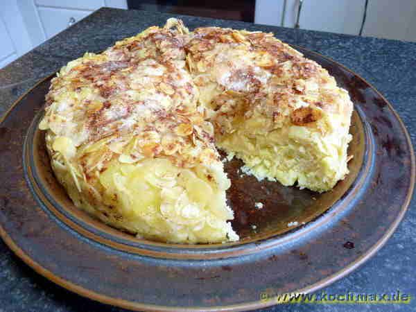 Zimt- und Zuckerkuchen aus leckerem Hefeteig